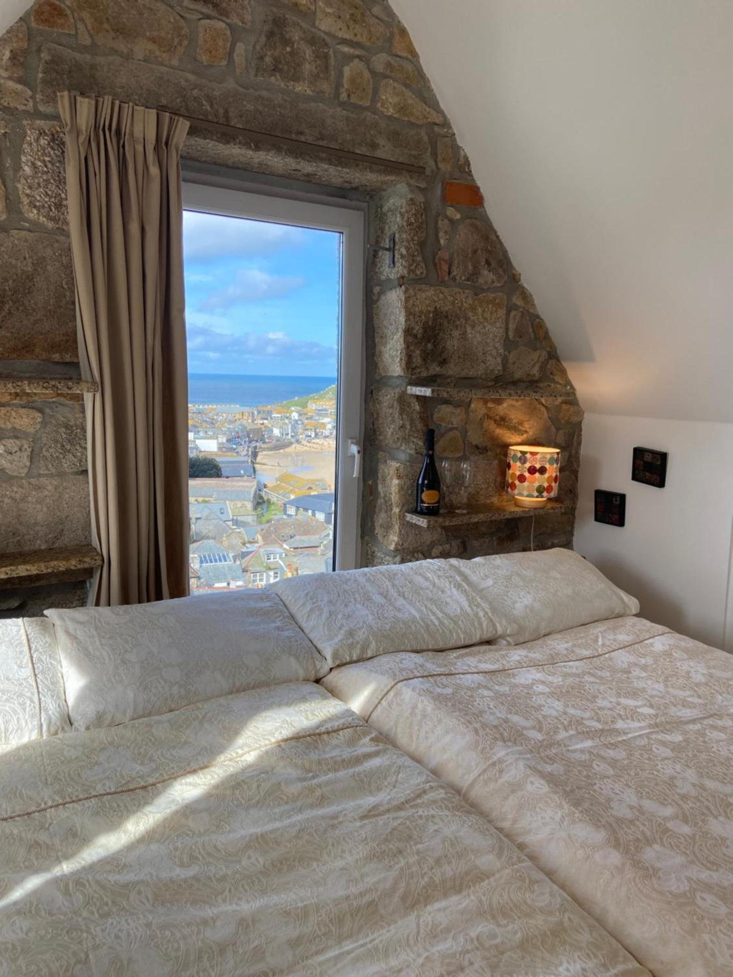 Harbour View Penthouse: Alfresco Dining With Bay Panorama St Ives (Cornwall)